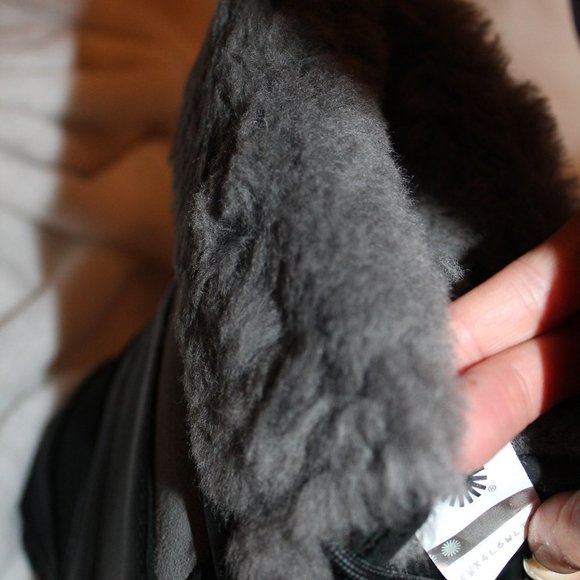 NEW UGG ADIRONDACK WATERPROOF LEATHER SNOW BOOTS - Picture 8 of 9